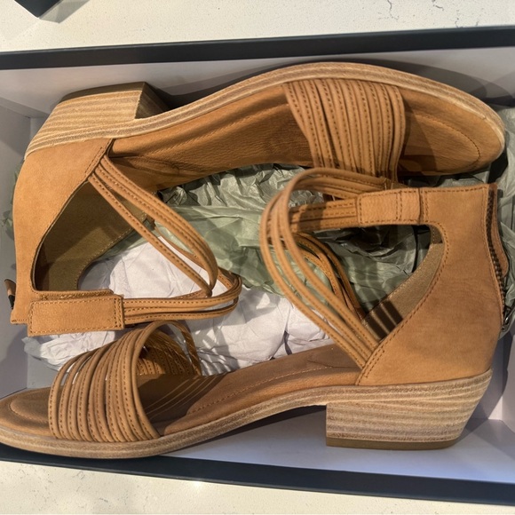 Eileen Fisher Strappy Brown Sandals NIB - Picture 5 of 6
